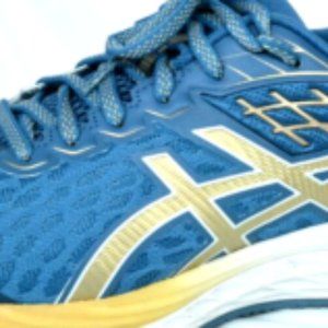 Limited Asics Gel Cumulous  21z1 size 9 womens